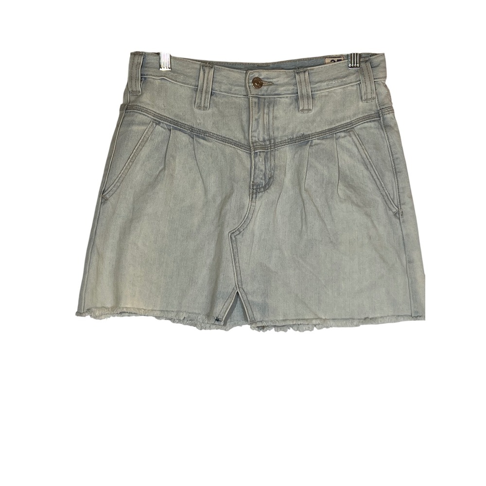 Free People Distressed Denim Skirt Mini Frayed Hem High Waist Light Wash Size 25